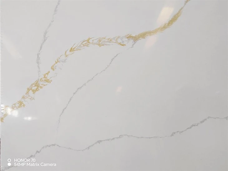 Calacatta Storm Gold Quartz (2)